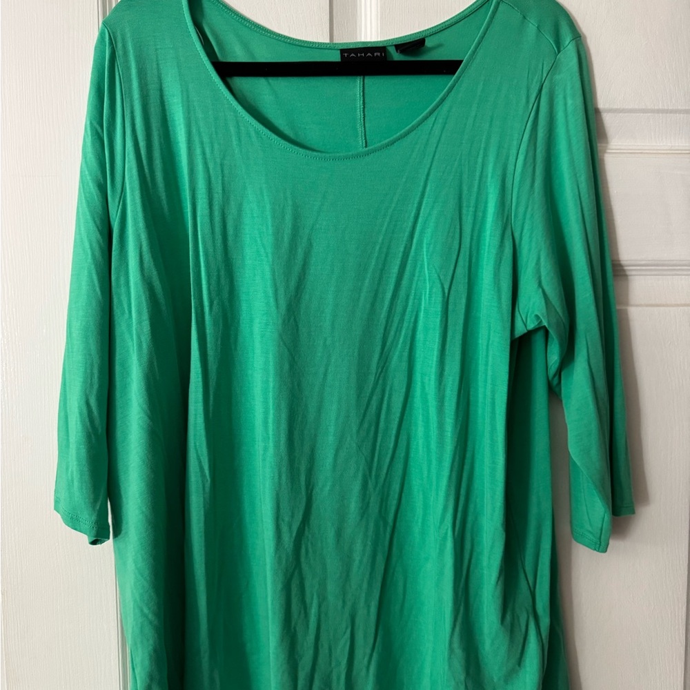 Tahari Vibrant Green Long Sleeve Top